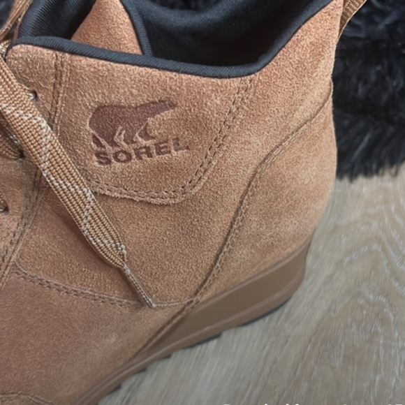 Sorel Women\'s Tan Suede Ankle Boots